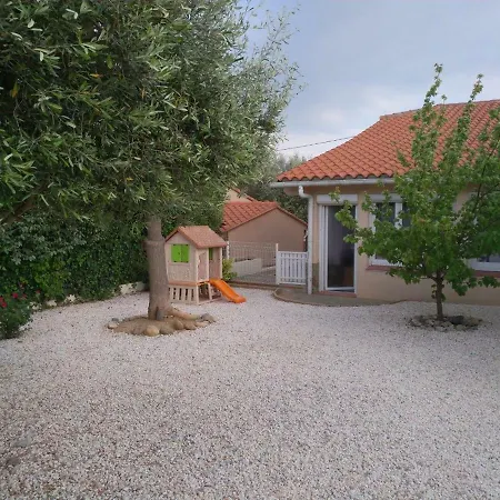 Jolie 6 Couchages Secteur Calme / Proche Montagnes - Plages - Espagne