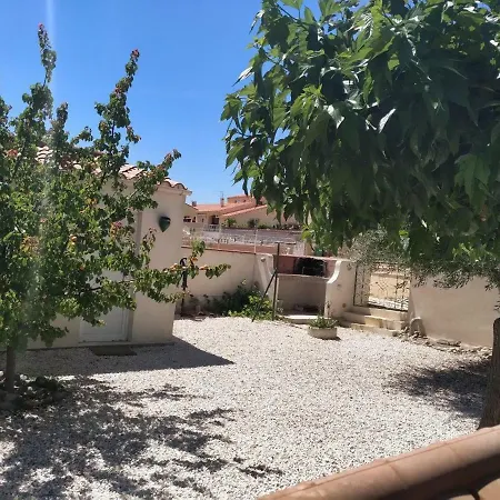 Jolie 6 Couchages Secteur Calme / Proche Montagnes - Plages - Espagne