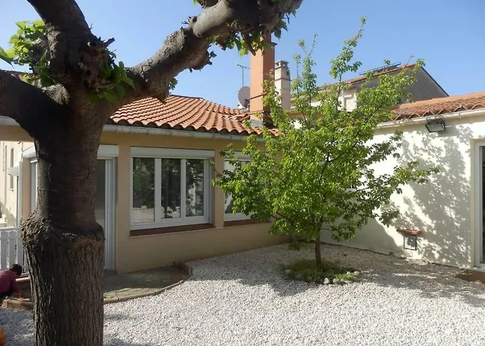 Villa Jolie 6 Couchages Secteur Calme / Proche Montagnes - Plages - Espagne *