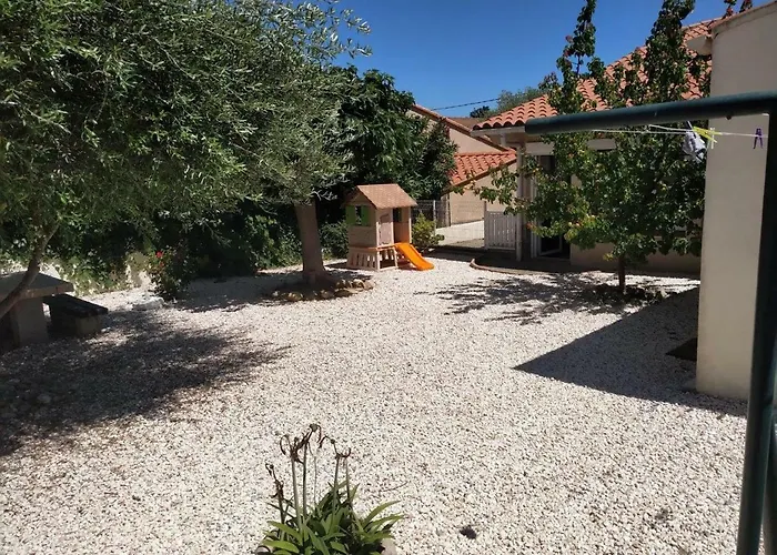 Jolie 6 Couchages Secteur Calme / Proche Montagnes - Plages - Espagne Villa