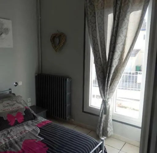 Villa Jolie 6 Couchages Secteur Calme / Proche Montagnes - Plages - Espagne