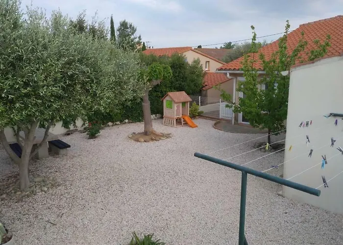 Jolie 6 Couchages Secteur Calme / Proche Montagnes - Plages - Espagne