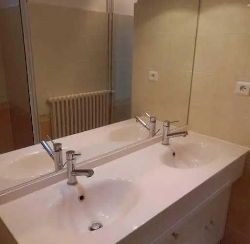 Villa Jolie 6 Couchages Secteur Calme / Proche Montagnes - Plages - Espagne *
